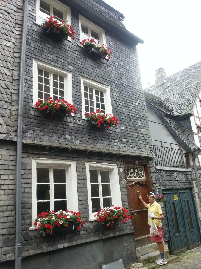 Bed and Breakfast Der kleine Globetrotter Monschau Exterior foto