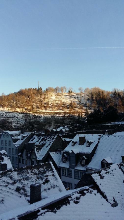 Bed and Breakfast Der kleine Globetrotter Monschau Exterior foto